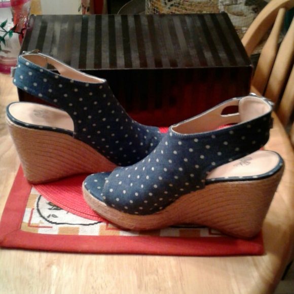 Like NEW,Victoria Secret,Blue Denim with White Polka Dots,Wedge Heel,Booties💙🦋 - Picture 3 of 13